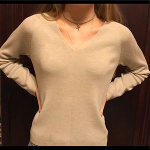 Banana Republic V-Neck Sweater - M
